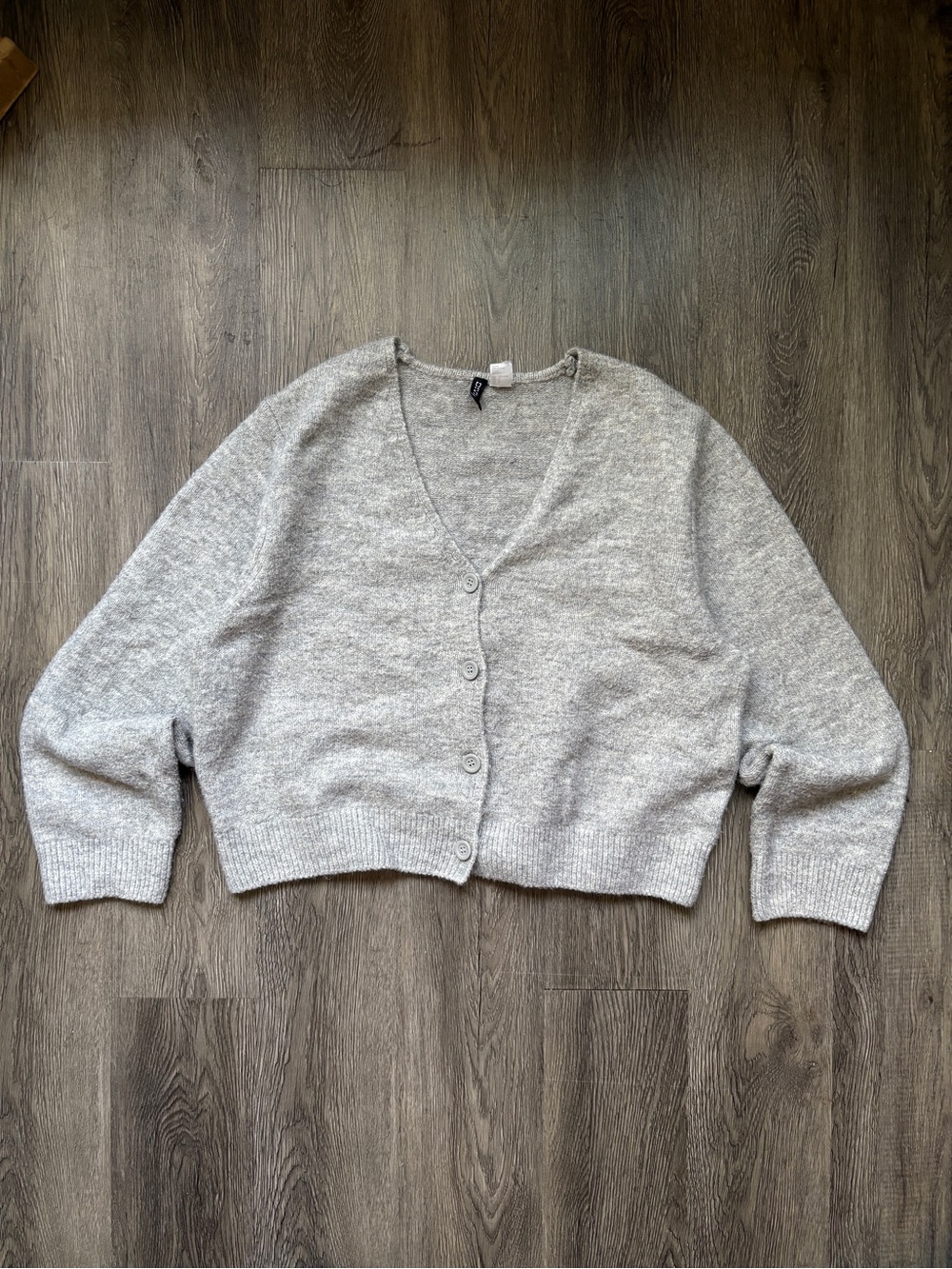 H&M Gray Knit Cardigan | Cozy Academia